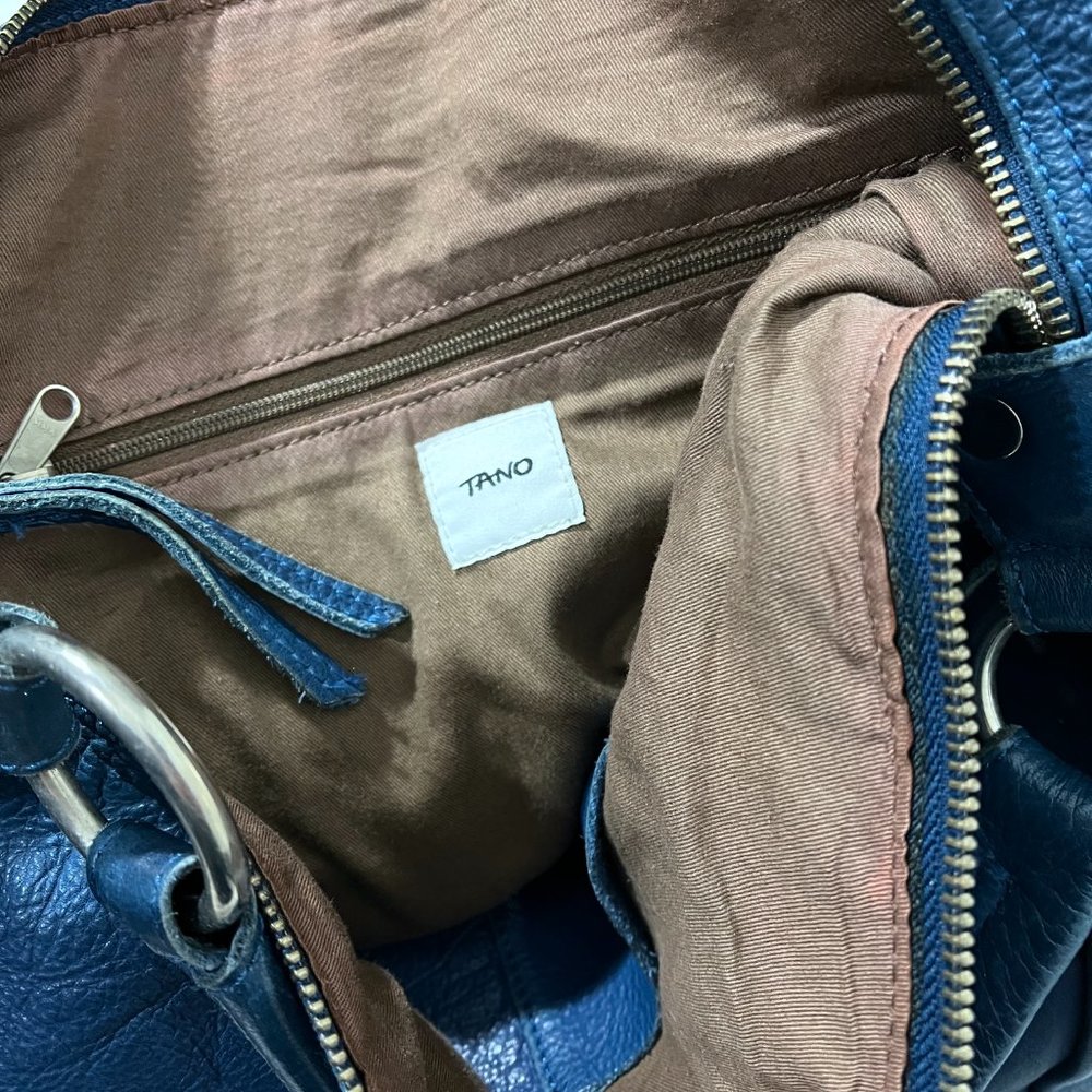 Tano Blue Pebbled Leather Shoulder Bag - Picture 13 of 15